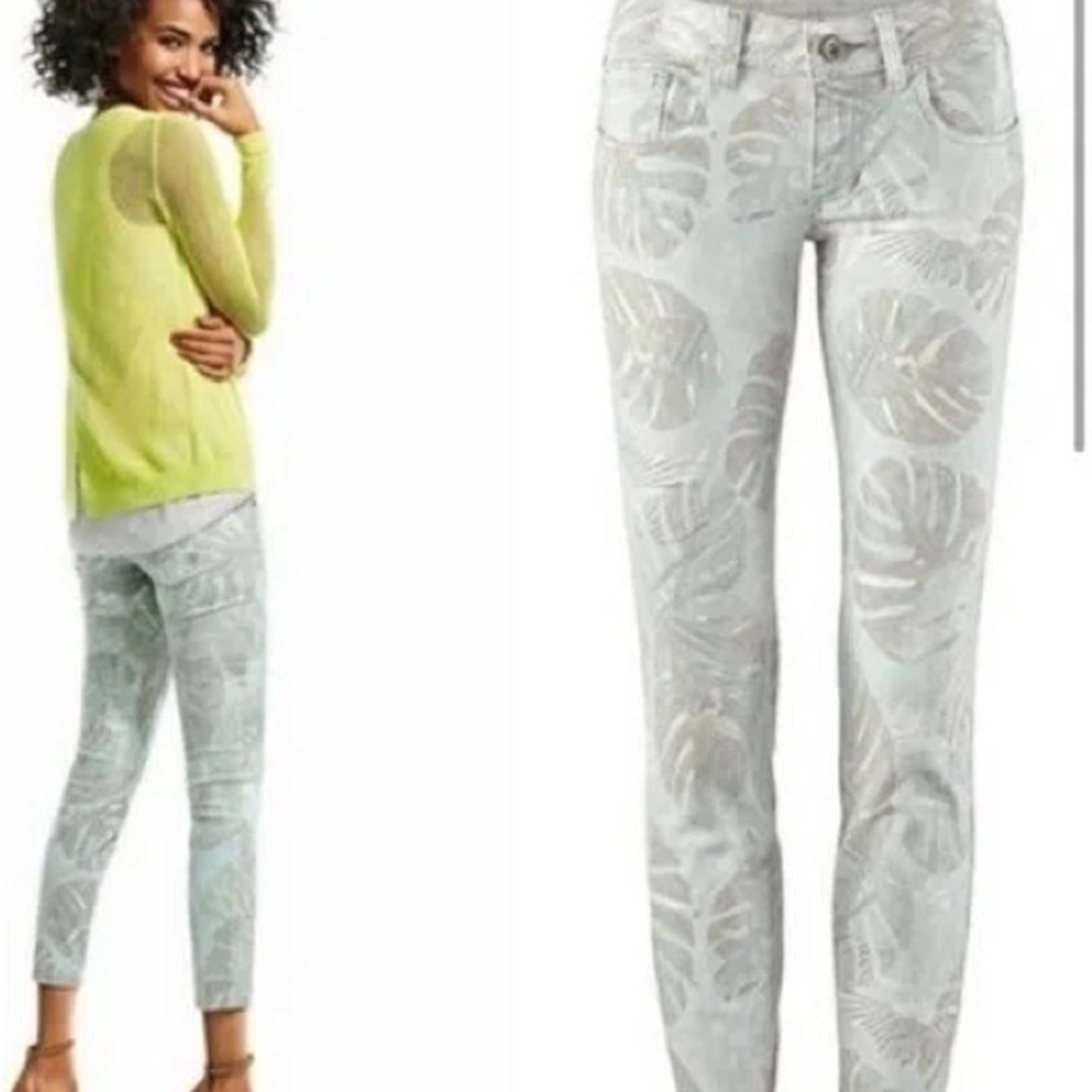 Cabi skinny pants low rise lots of stretch